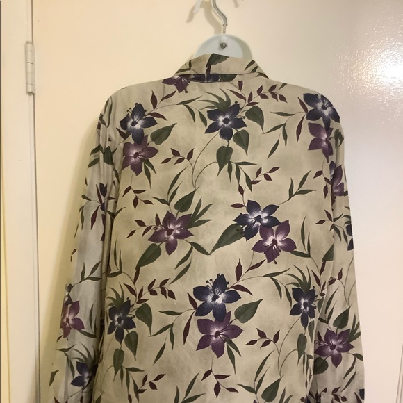 Dress Barn  Silk  Floral Top - Picture 3 of 4